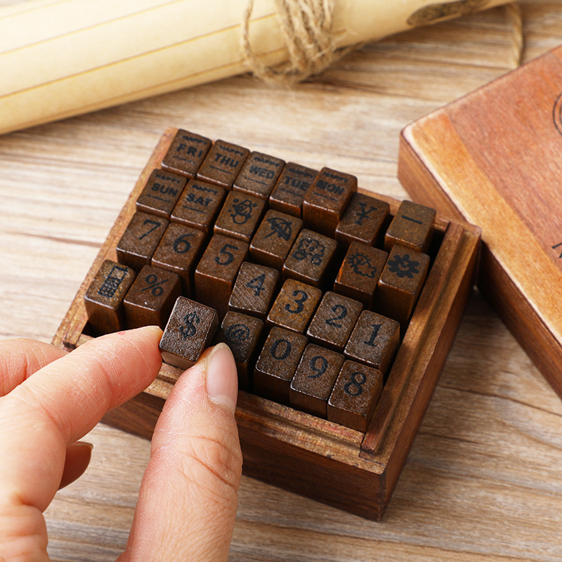 Set di 28 Timbri Alfabetici Vi - Rubber Stamp Blank recensione e prezzo